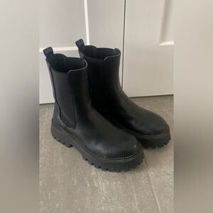 Black Steve Madden Briona boot
